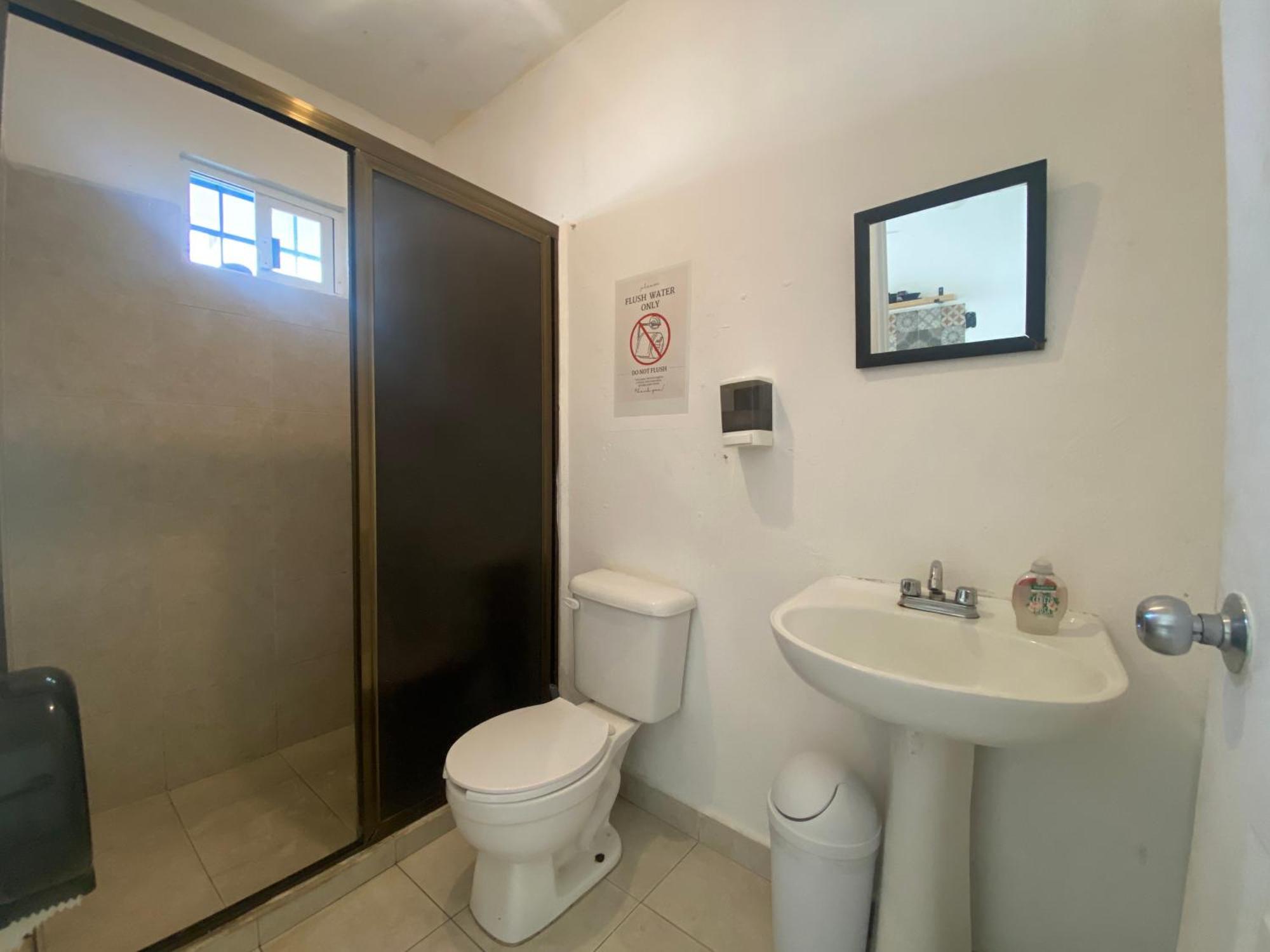 The Hostal Inn Плая дел Кармен Екстериор снимка